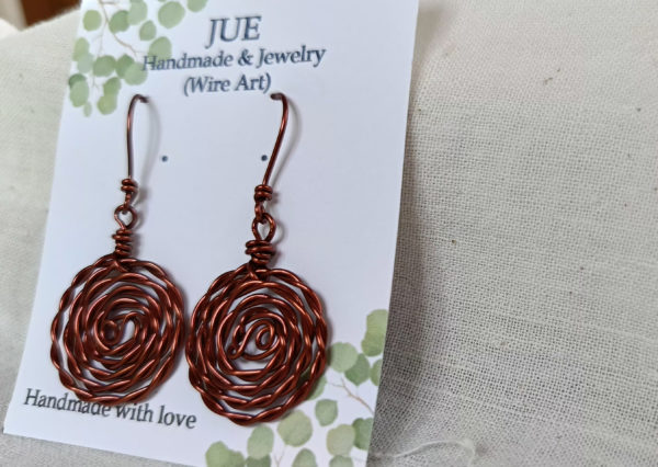 Wire Earrings by JUE